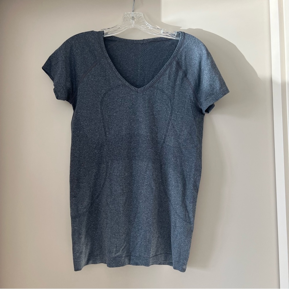 Lululemon Run Swiftly Vneck EUC
